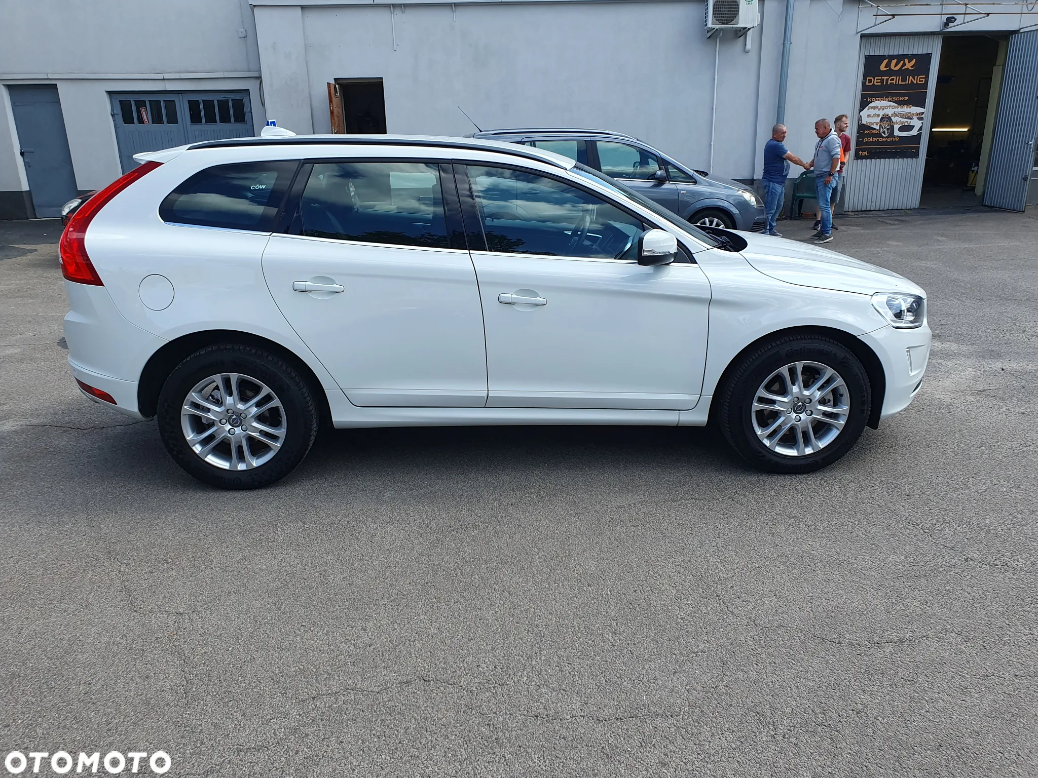 Volvo XC 60 D4 Momentum Pro - 6