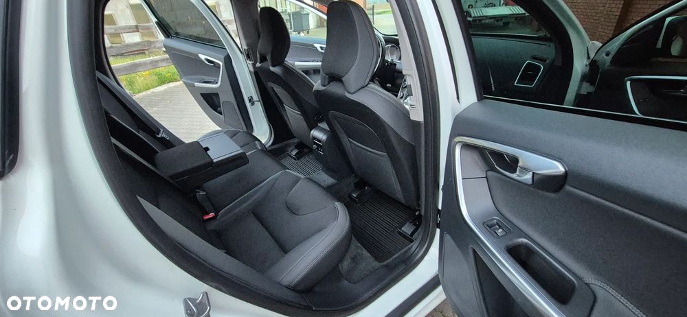 Volvo XC 60 D4 Summum - 16