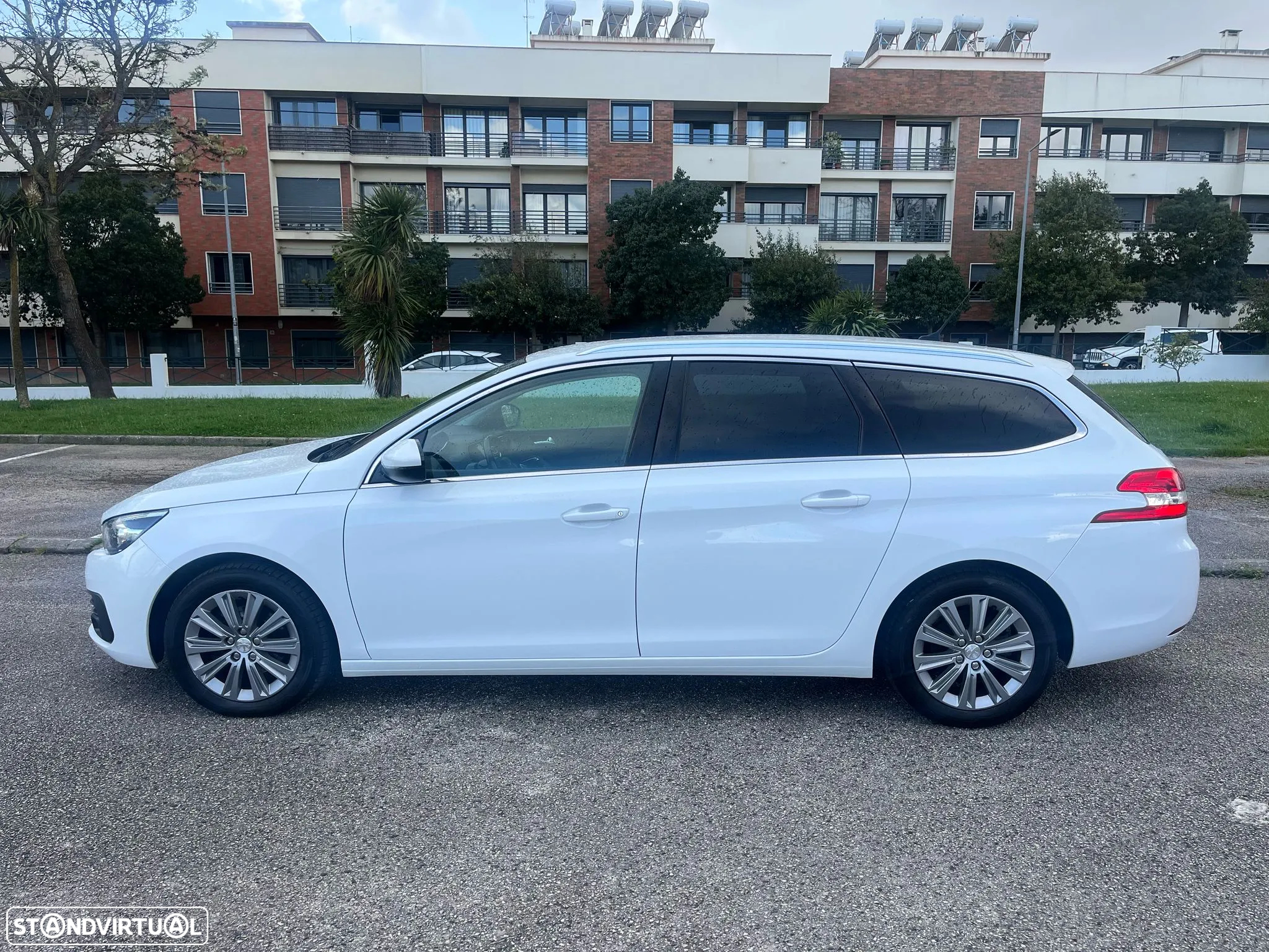 Peugeot 308 SW 1.5 BlueHDi Allure Pack - 18