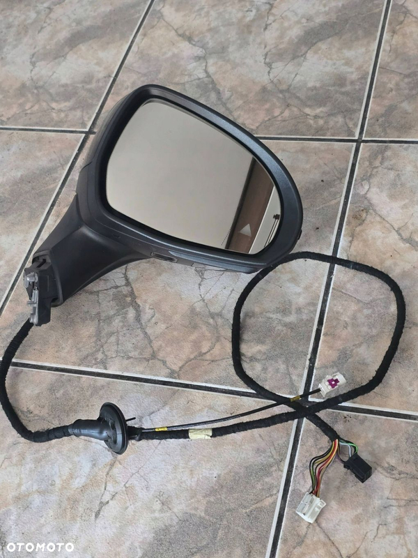 EQE W295 LUSTERKO V295