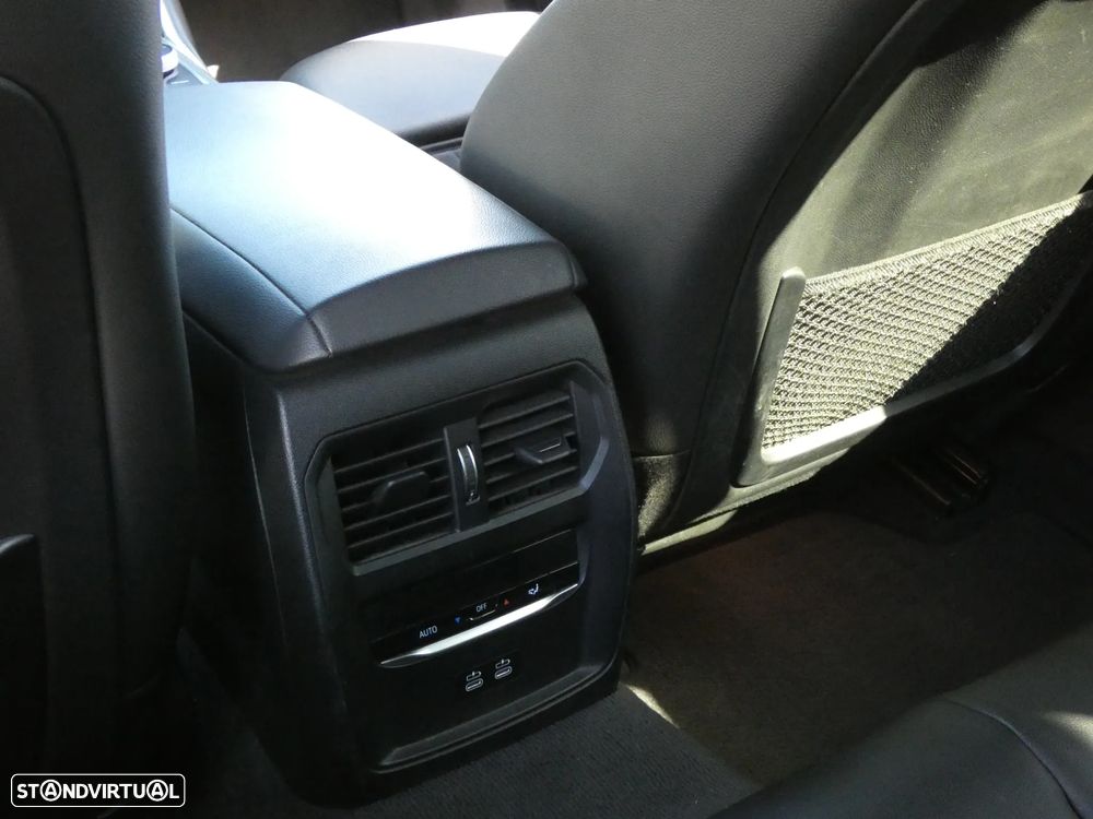 BMW 330 e Pack M Auto - 16