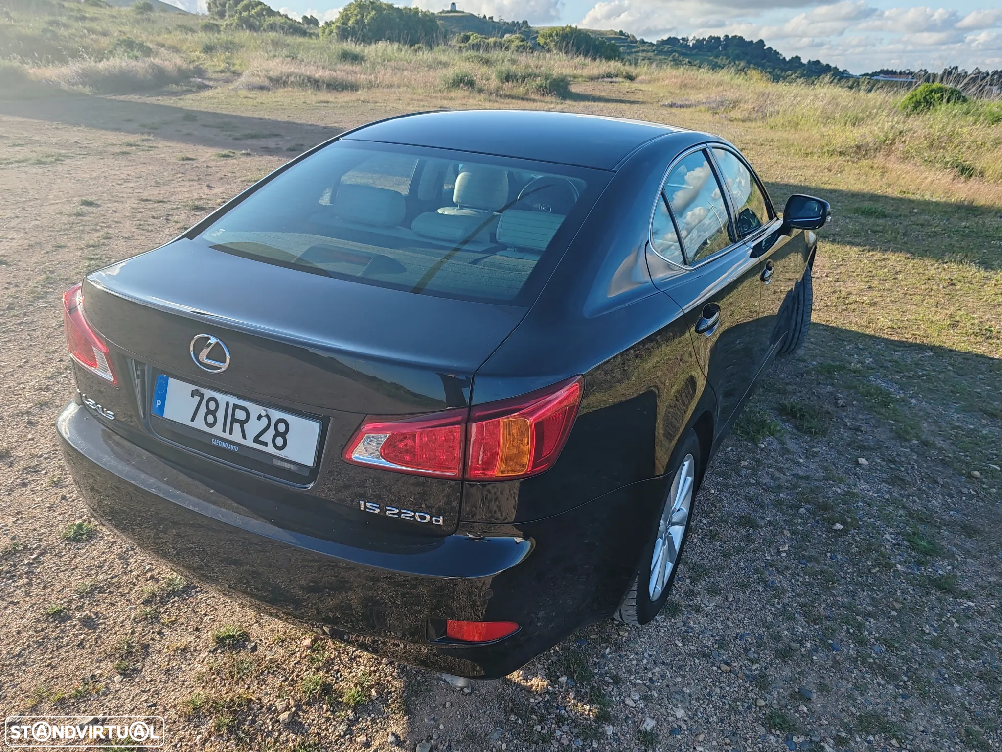 Lexus IS 220 d Luxury 4D - 10