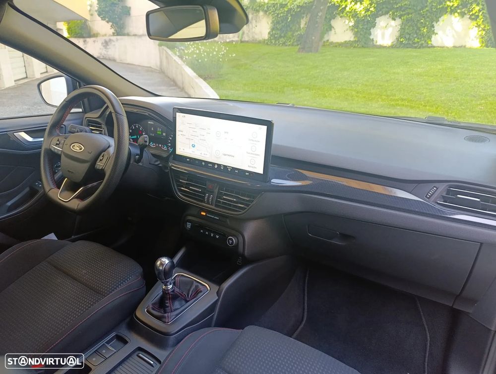 Ford Focus 1.0 EcoBoost MHEV ST-Line X - 12