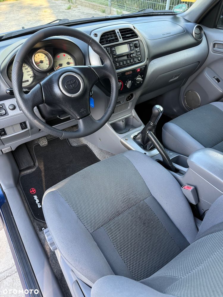 Toyota RAV4 2.0 VVT-i Sol - 19