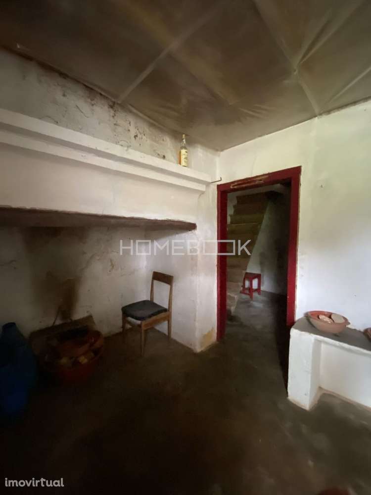 Moradia para restaurar - Grande imagem: 5/12