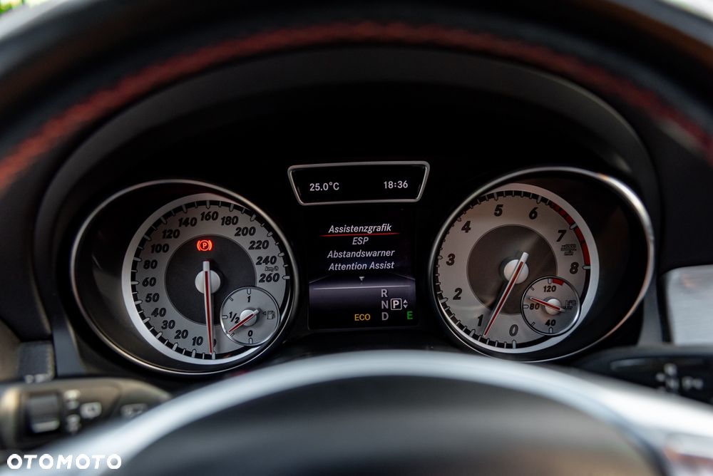 Mercedes-Benz GLA 250 4Matic 7G-DCT AMG Line - 36