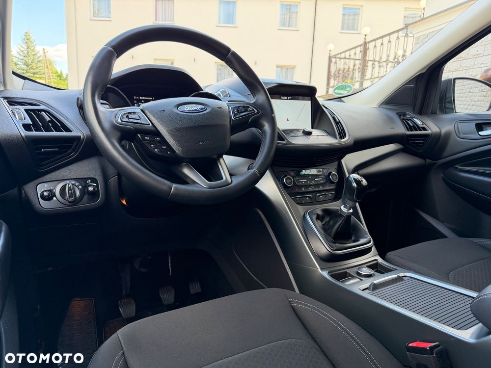 Ford Kuga 1.5 EcoBoost 2x4 Titanium - 29