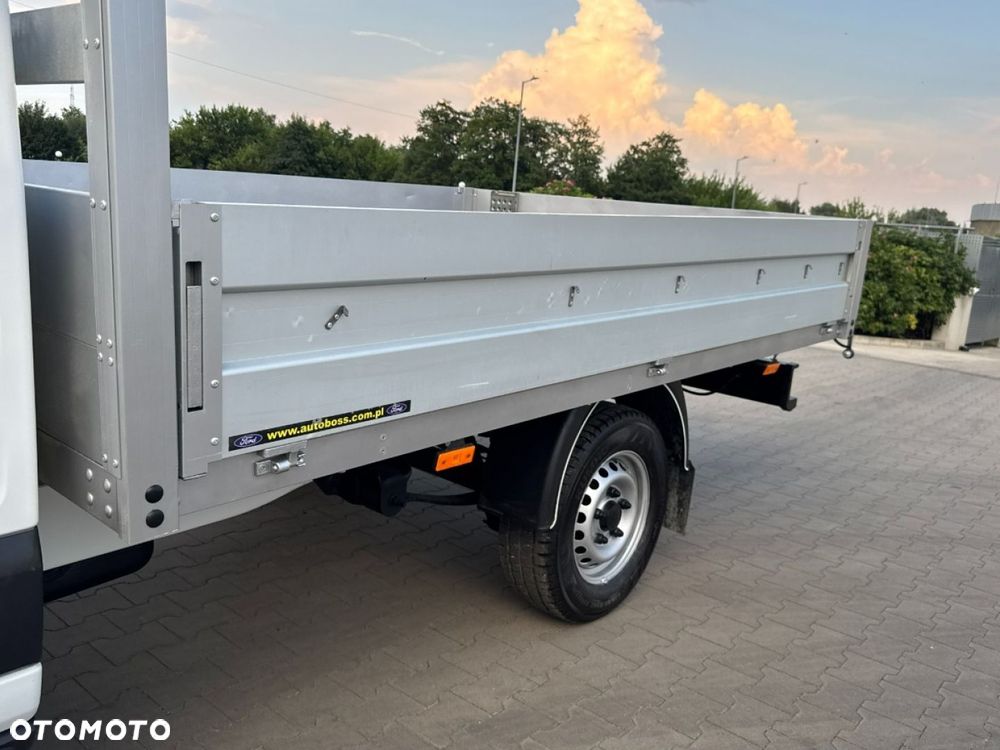 Ford Transit - 22