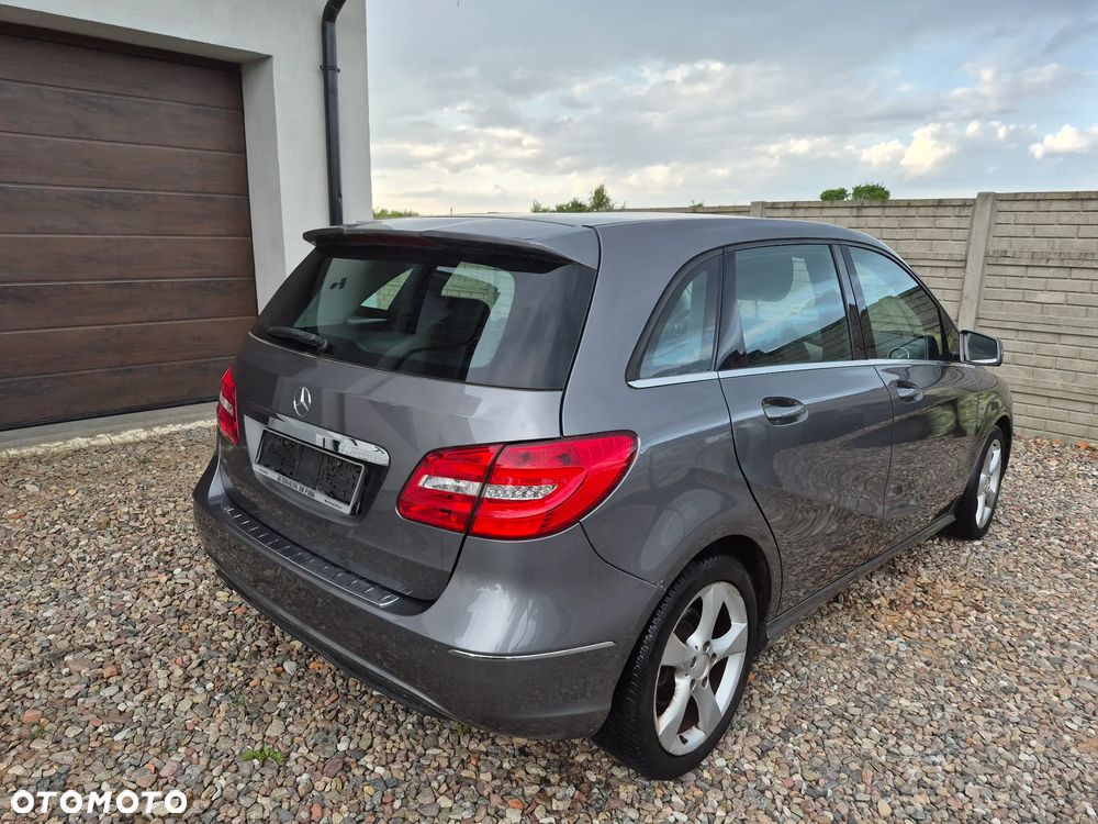 Mercedes-Benz Klasa B 180 BlueEFFICIENCY Edition Style - 8