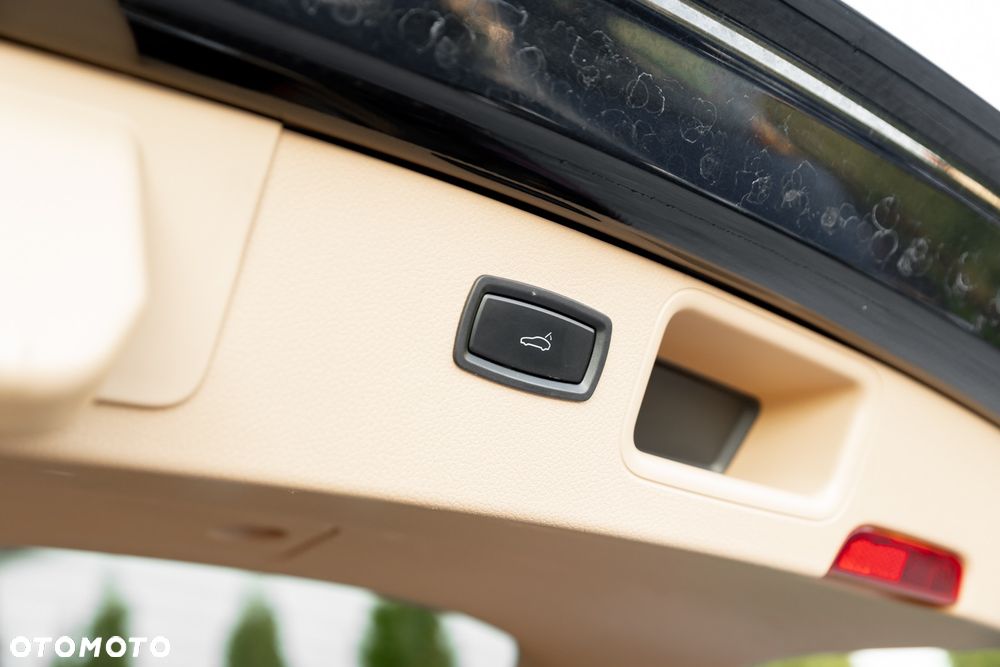 Porsche Macan Turbo - 20