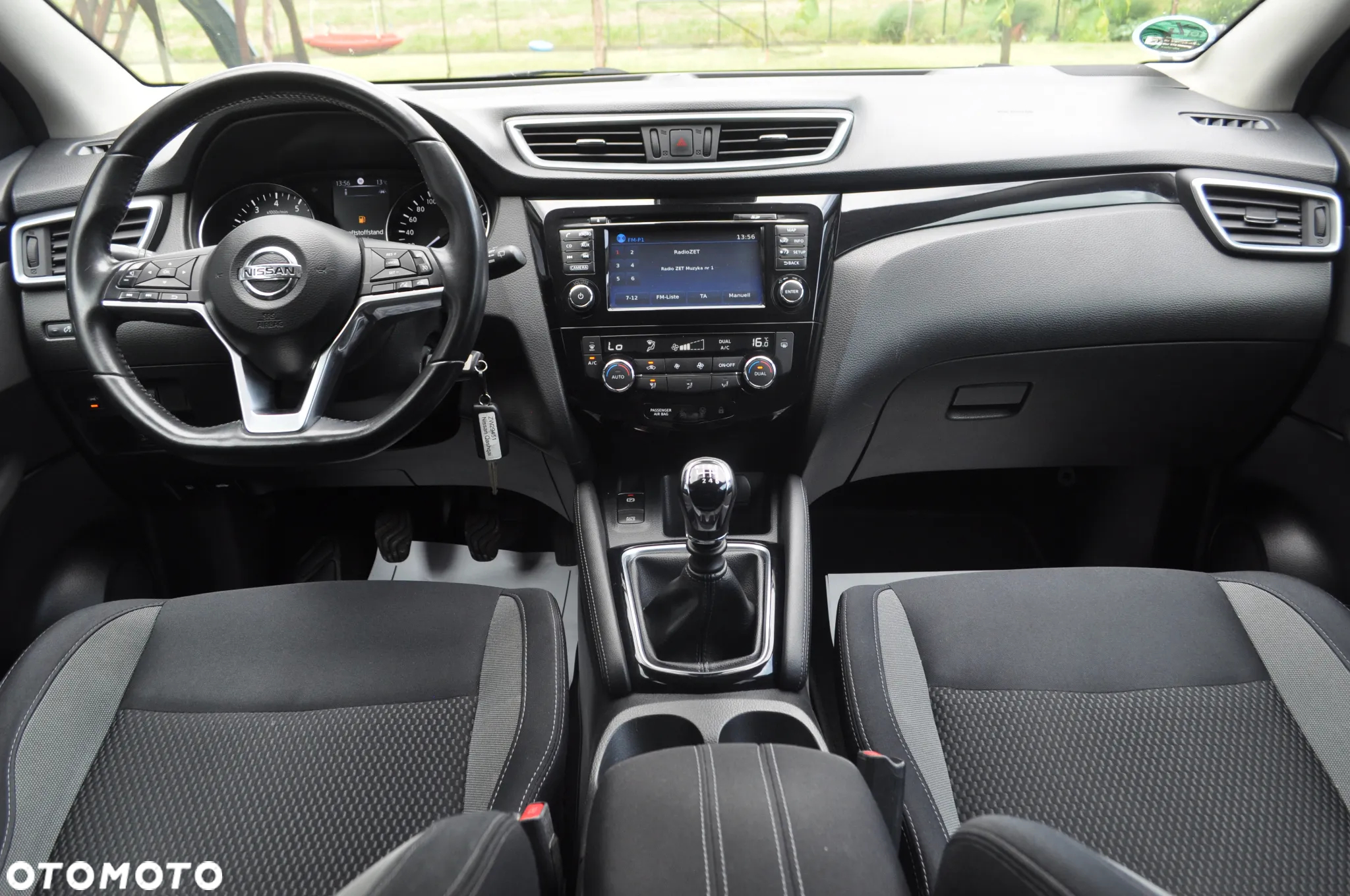 Nissan Qashqai 1.6 DIG-T N-Connecta - 30