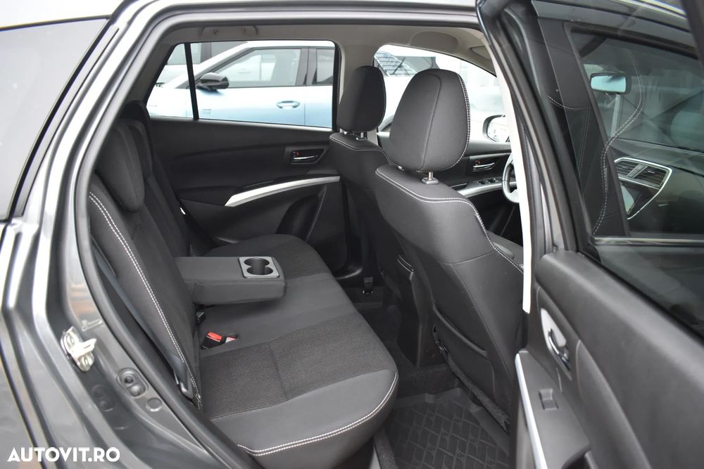Suzuki S-Cross - 34