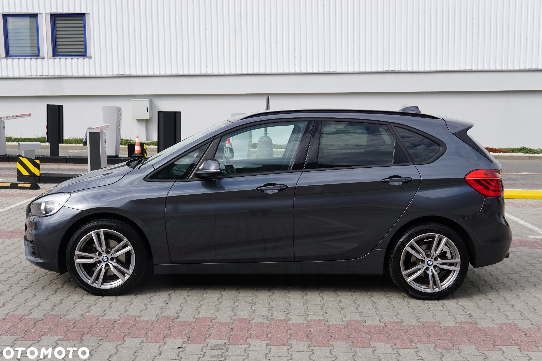 BMW Seria 2 218i Active Tourer - 15