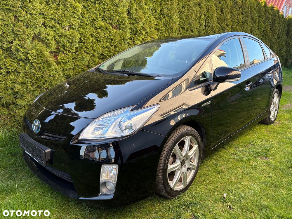 Toyota Prius (Hybrid) - 2