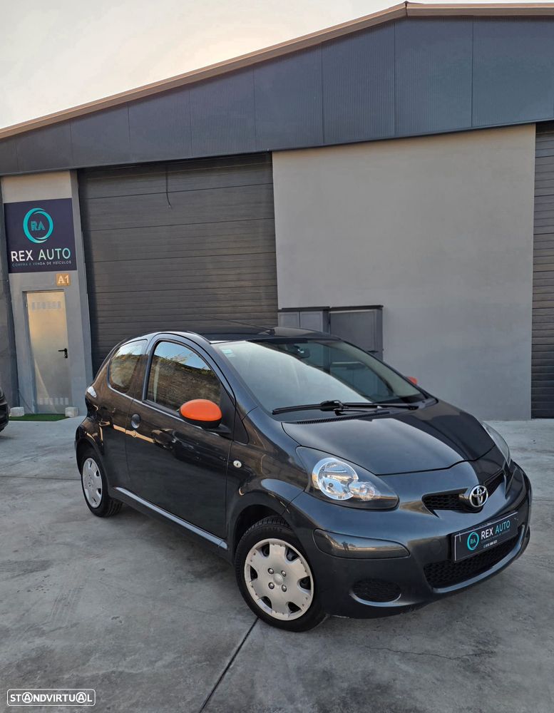 Toyota Aygo 1.0 Orange Edition - 1