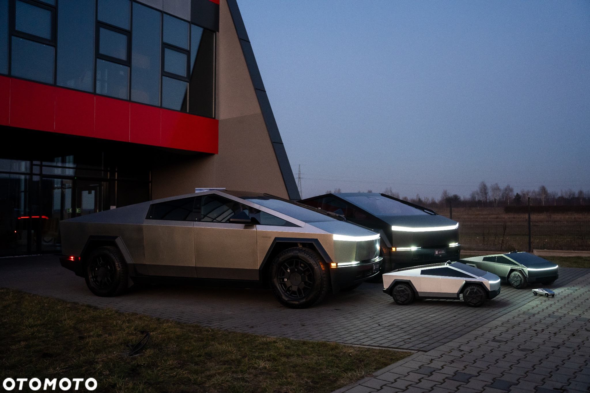 Tesla Cybertruck - 39