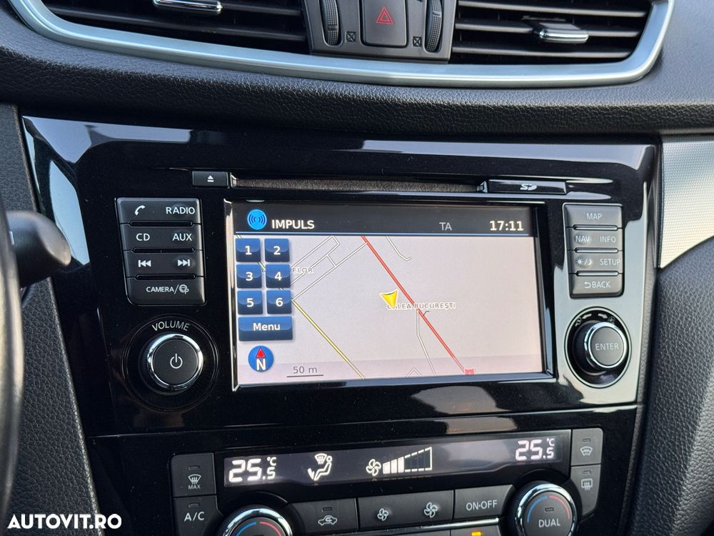 Nissan Qashqai 1.6 DCI Xtronic TEKNA+ - 25