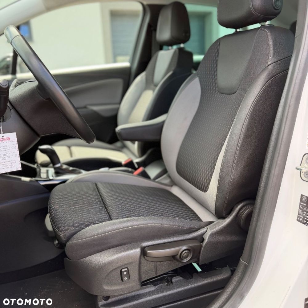 Opel Crossland X - 16