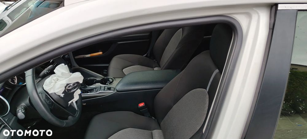 Toyota Camry 2.5 Hybrid Comfort CVT - 10