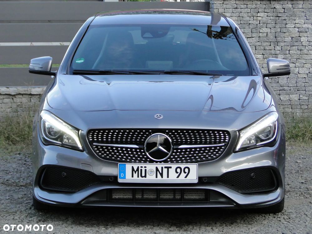 Mercedes-Benz CLA 200 7G-DCT AMG Line - 3