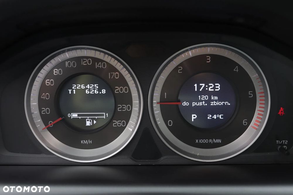 Volvo XC 60 D3 Momentum - 22