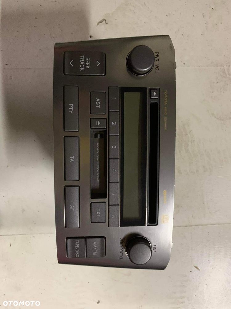 RADIO TOYOTA AVENSIS T25 2003-2009 - 1