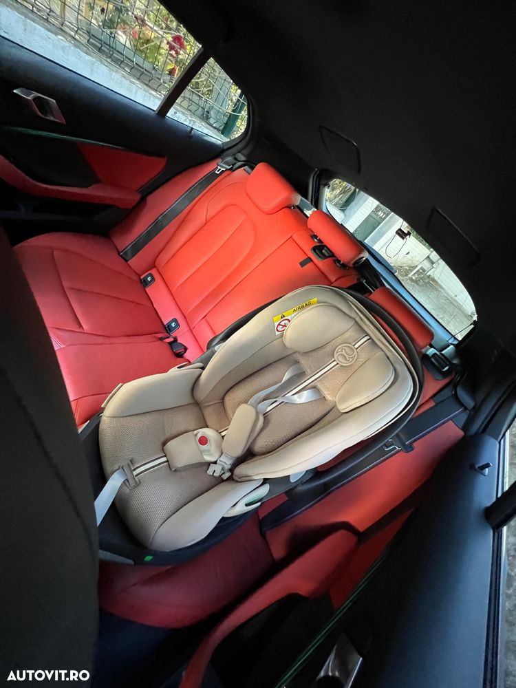 BMW M1 M135i xDrive AT - 22