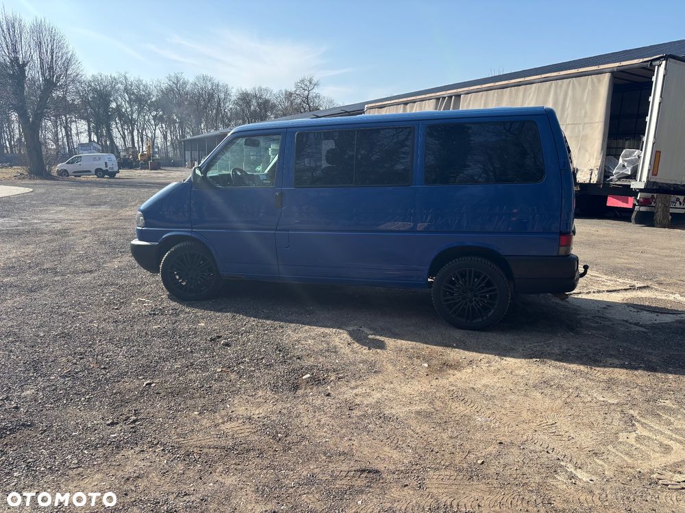 Volkswagen Multivan Standard - 4