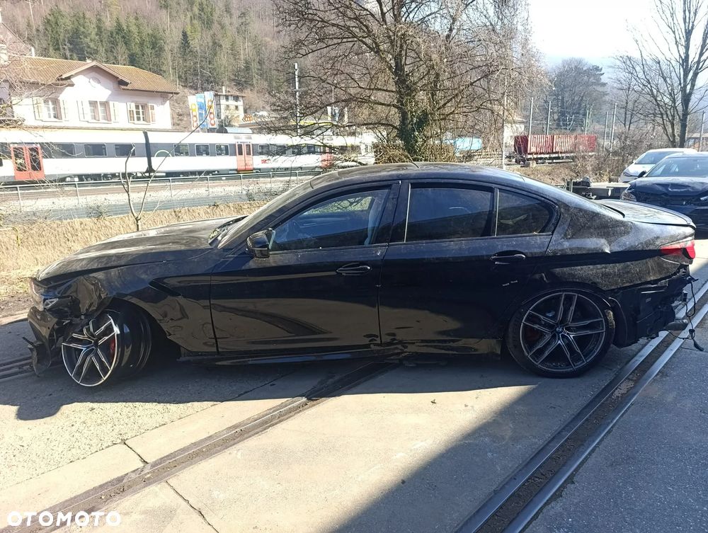 BMW M5 Competition - 3