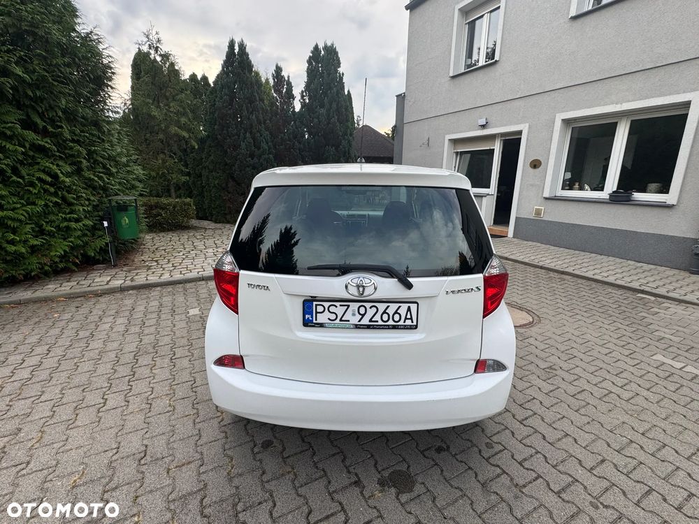 Toyota Verso S 1.4 D-4D Premium - 4