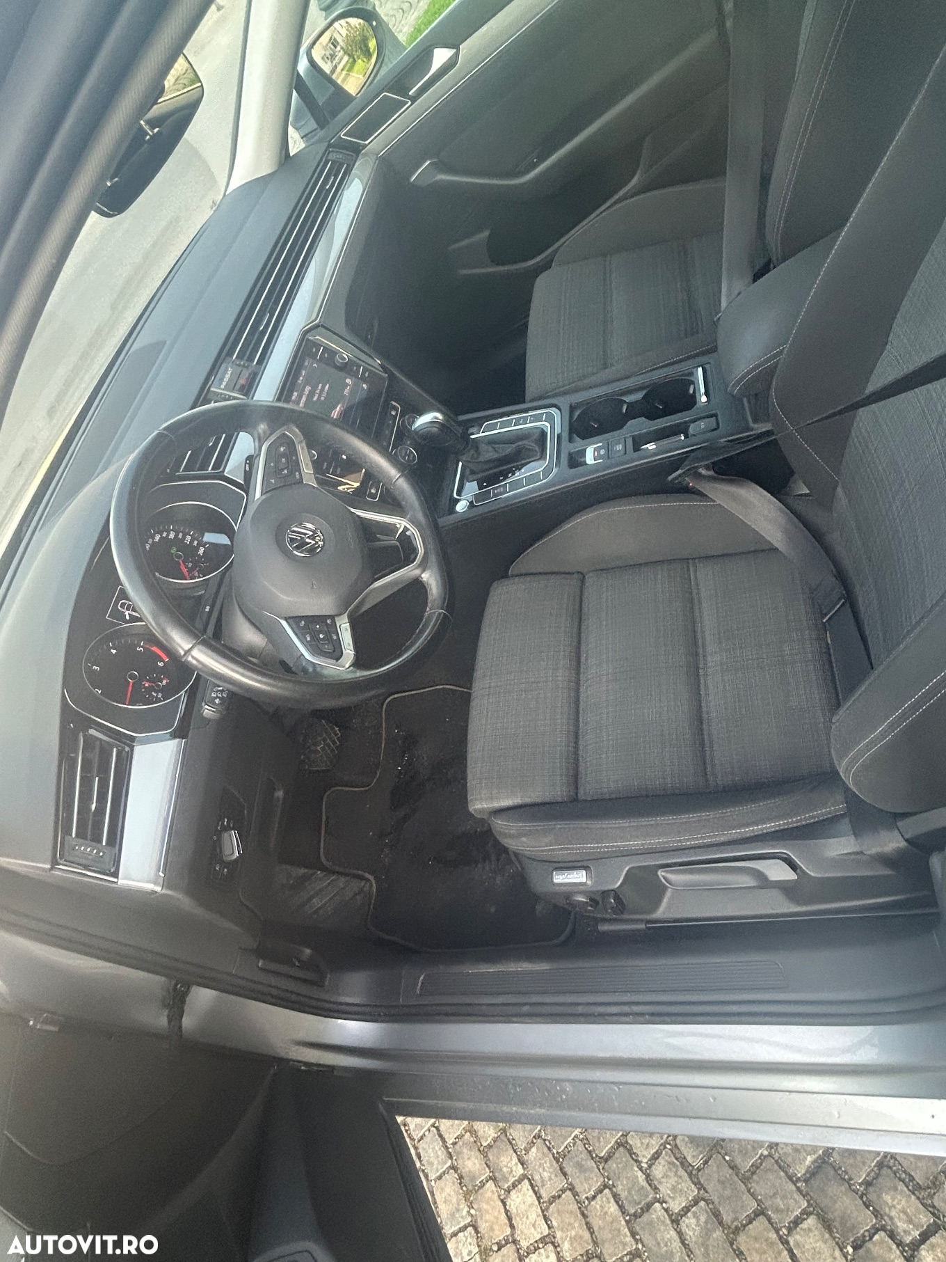 Volkswagen Passat Variant 1.6 TDI (BlueMotion Technology) DSG Comfortline - 10