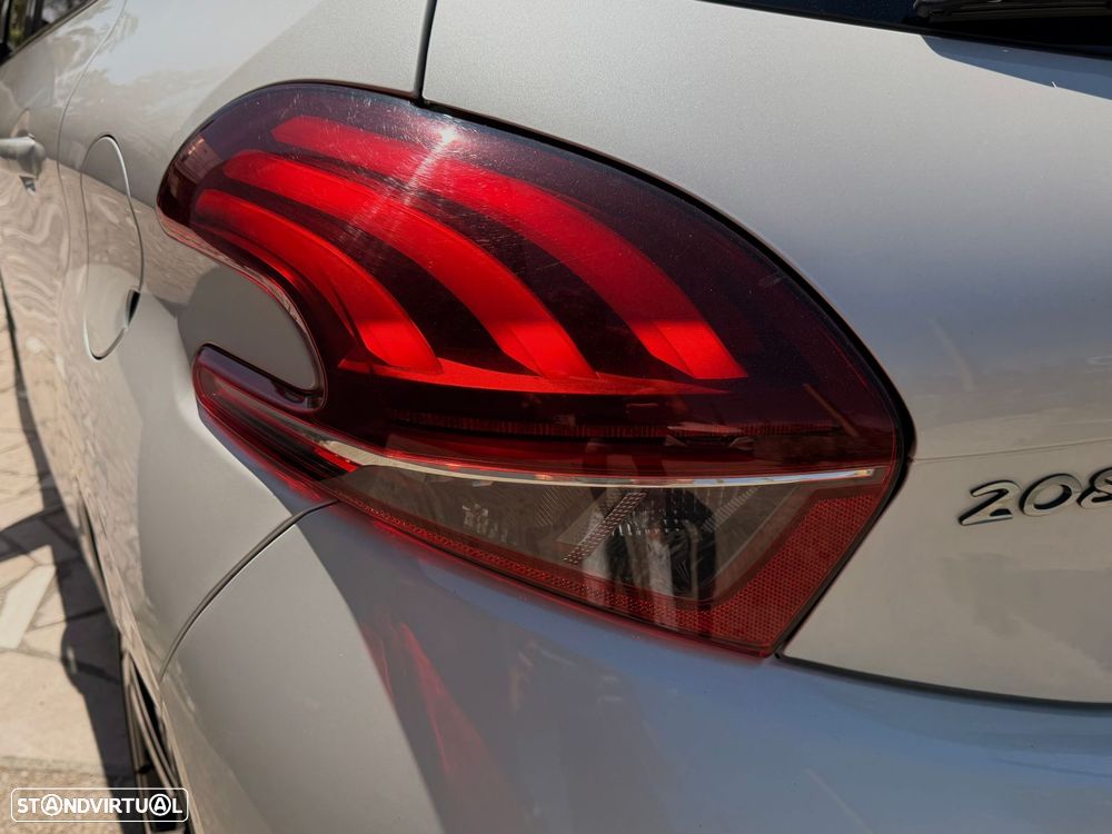 Peugeot 208 1.2 PureTech GT Line - 16