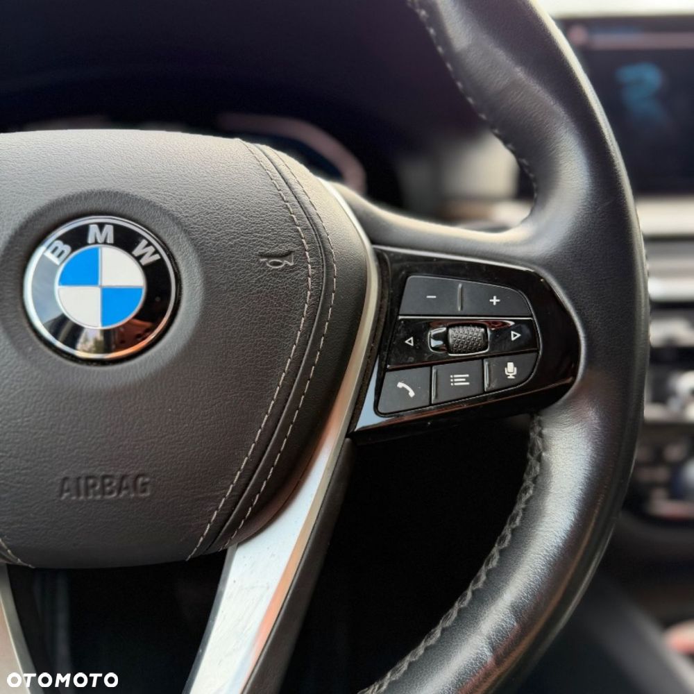 BMW Seria 5 - 25
