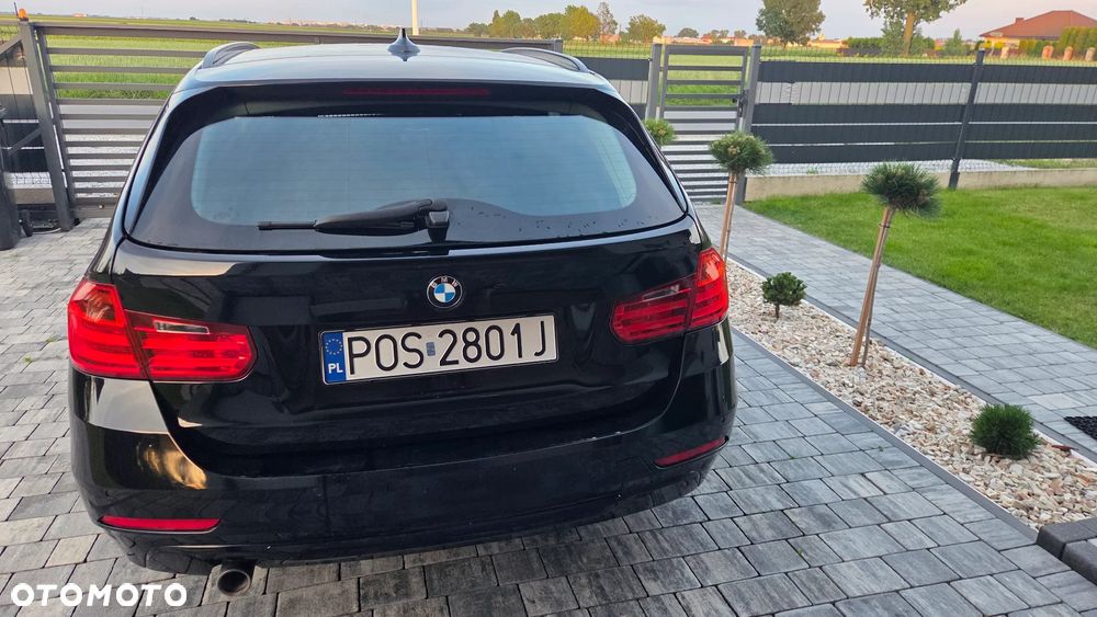 BMW Seria 3 318d Sport Line - 8