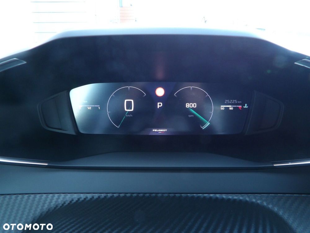 Peugeot 2008 1.2 PureTech Allure S&S EAT8 - 29