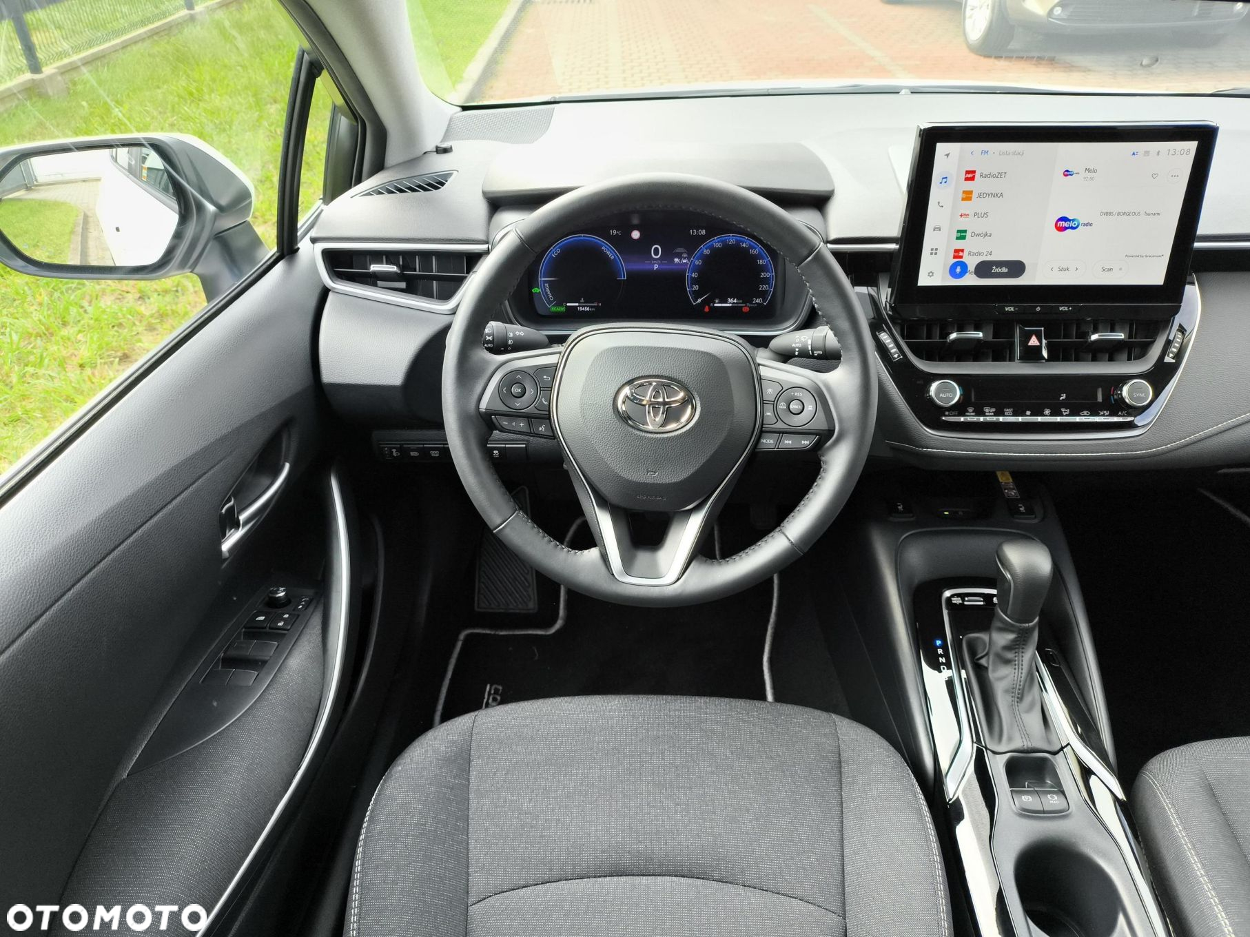Toyota Corolla 1.8 Hybrid Style - 24
