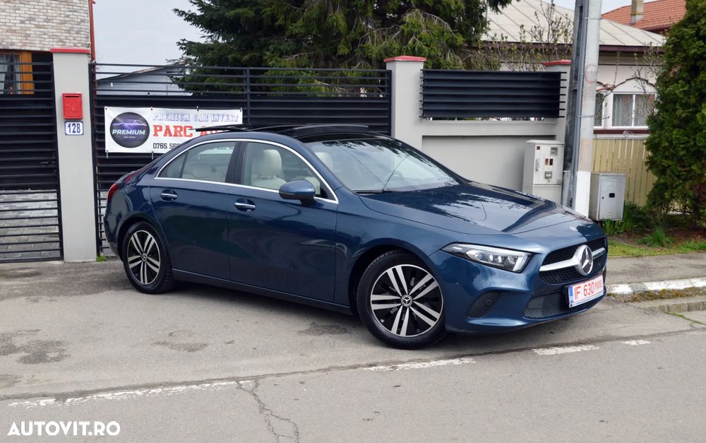 Mercedes-Benz A 180 Sedan 7G-DCT Lim. Special Edition - 38