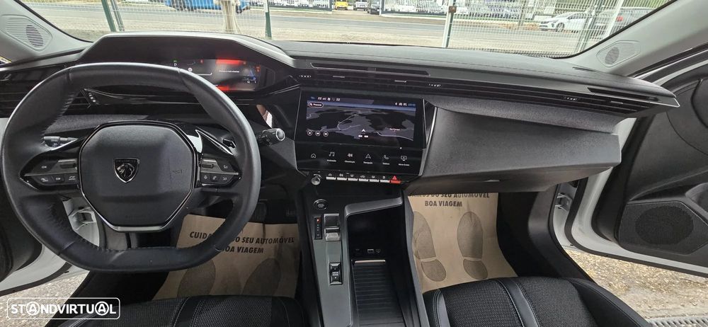 Peugeot 308 BlueHDi 130 EAT8 Allure - 28