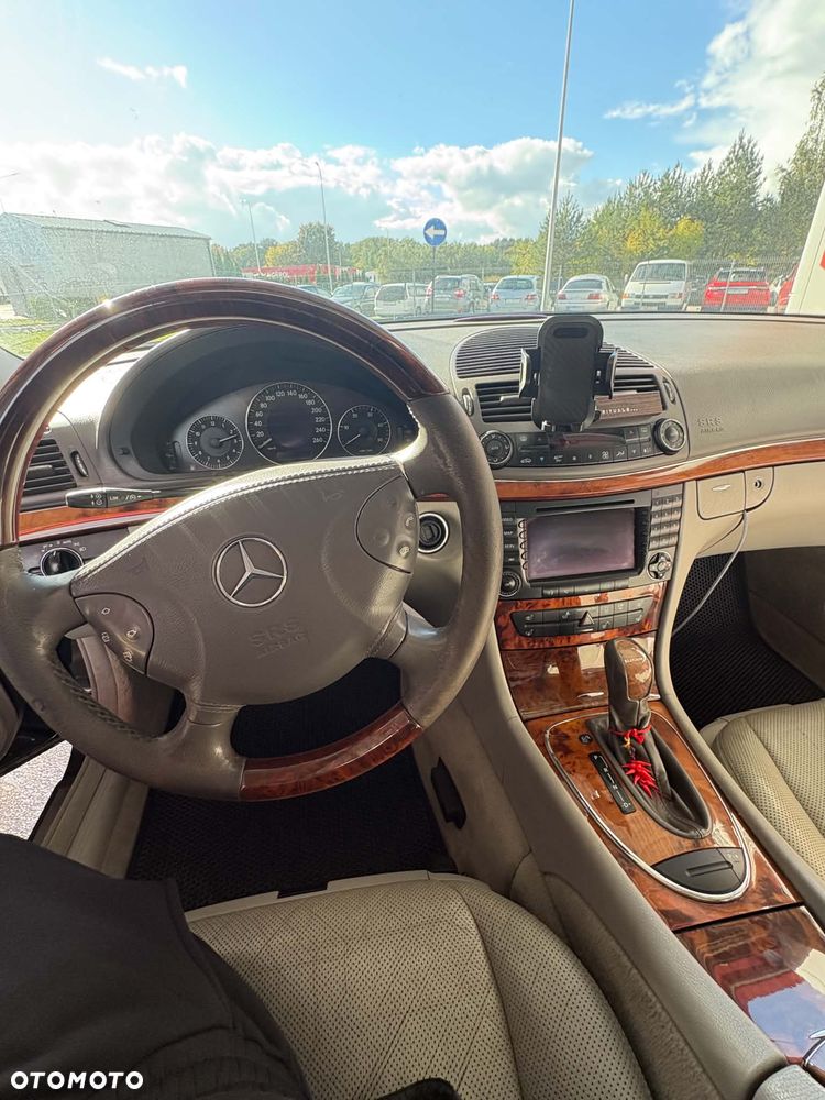 Mercedes-Benz Klasa E - 9