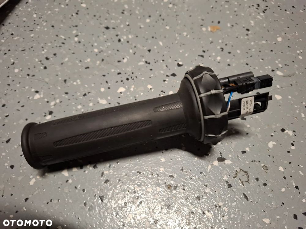 BMW S1000R S1000XR manetka - 1