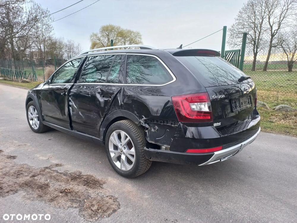 Skoda Octavia 2.0 TSI 4x4 DSG Scout - 3