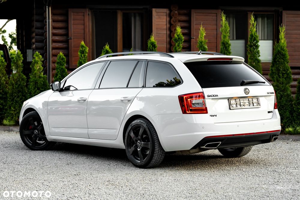 Skoda Octavia 2.0 TDI 4x4 DSG RS - 10