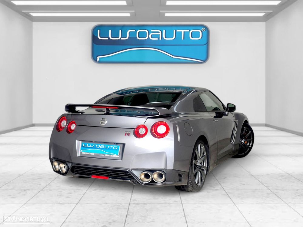 Nissan GT-R 3.8 V6 Black Edition - 5