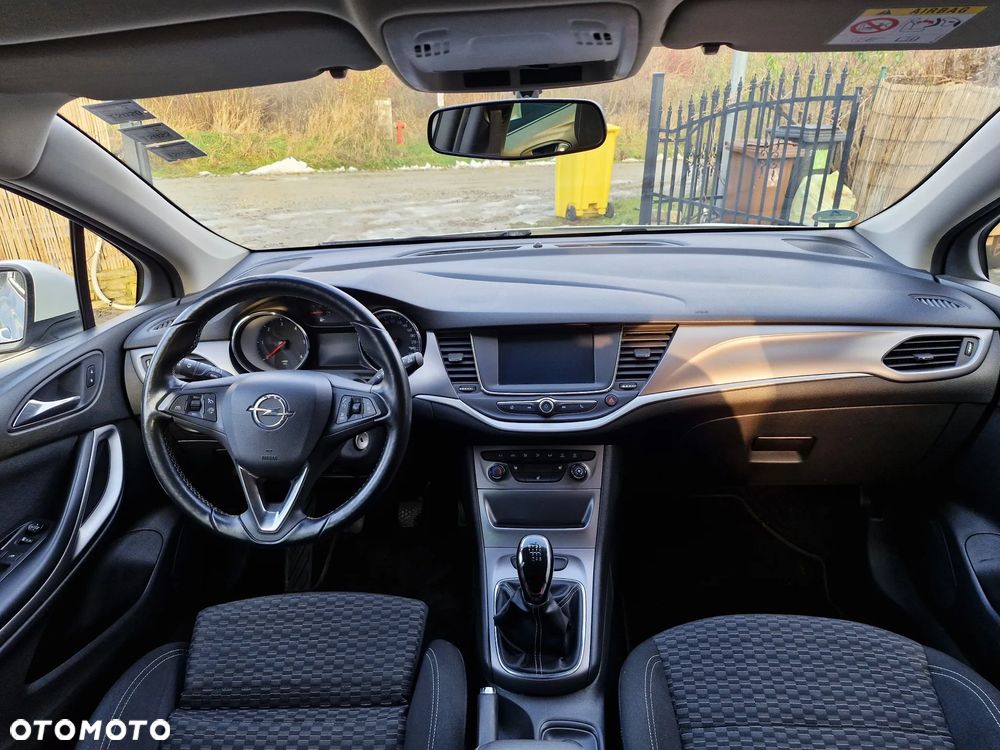 Opel Astra 1.6 CDTI Enjoy - 9