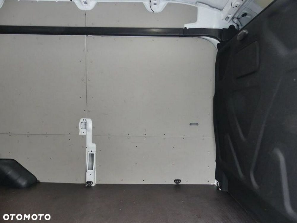 Ford Transit - 11