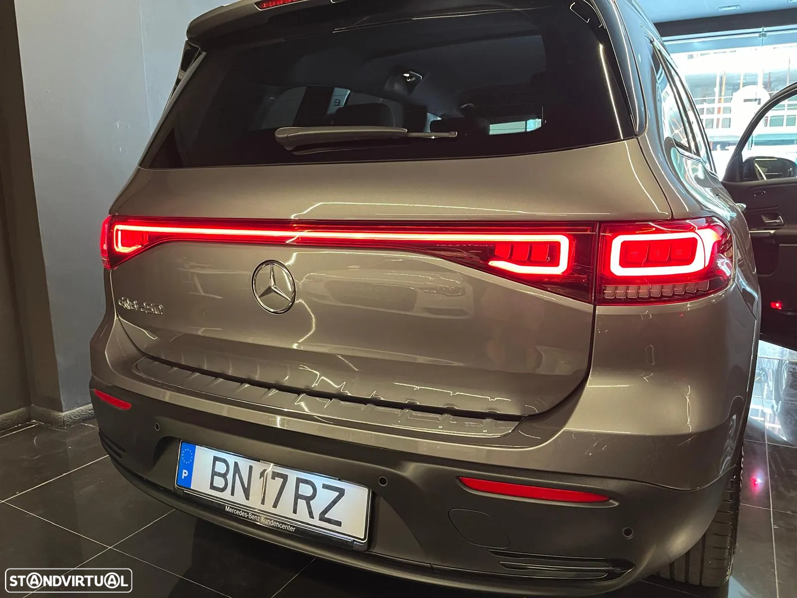 Mercedes-Benz EQB 250 Progressive - 2