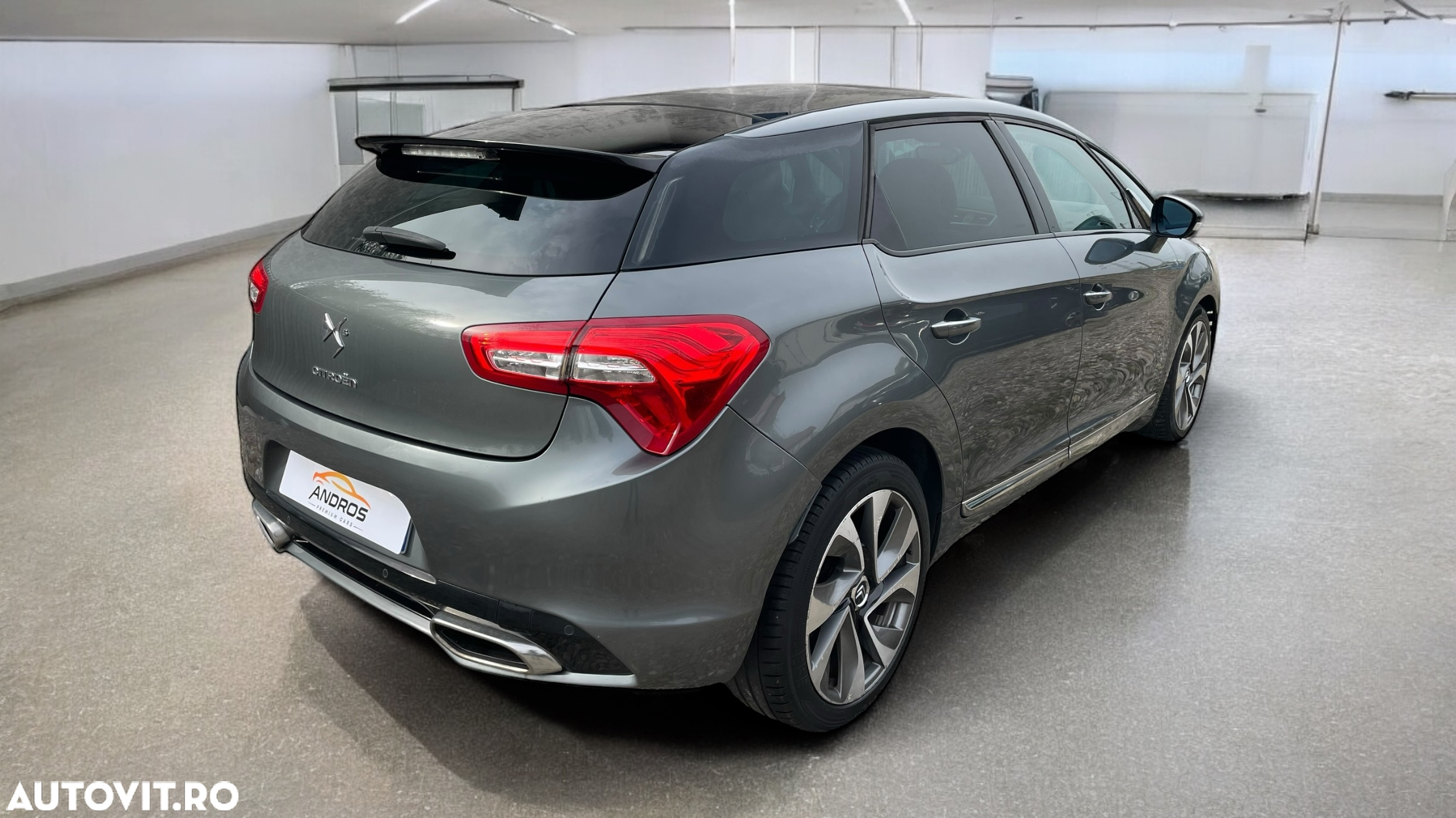Citroën DS5 HDi 165 Aut. SportChic - 3