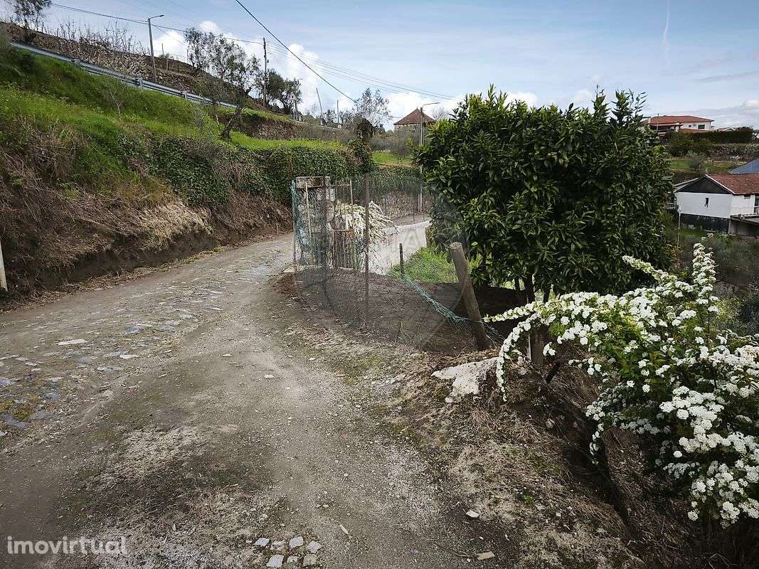 Terreno  para venda - Grande imagem: 2/9