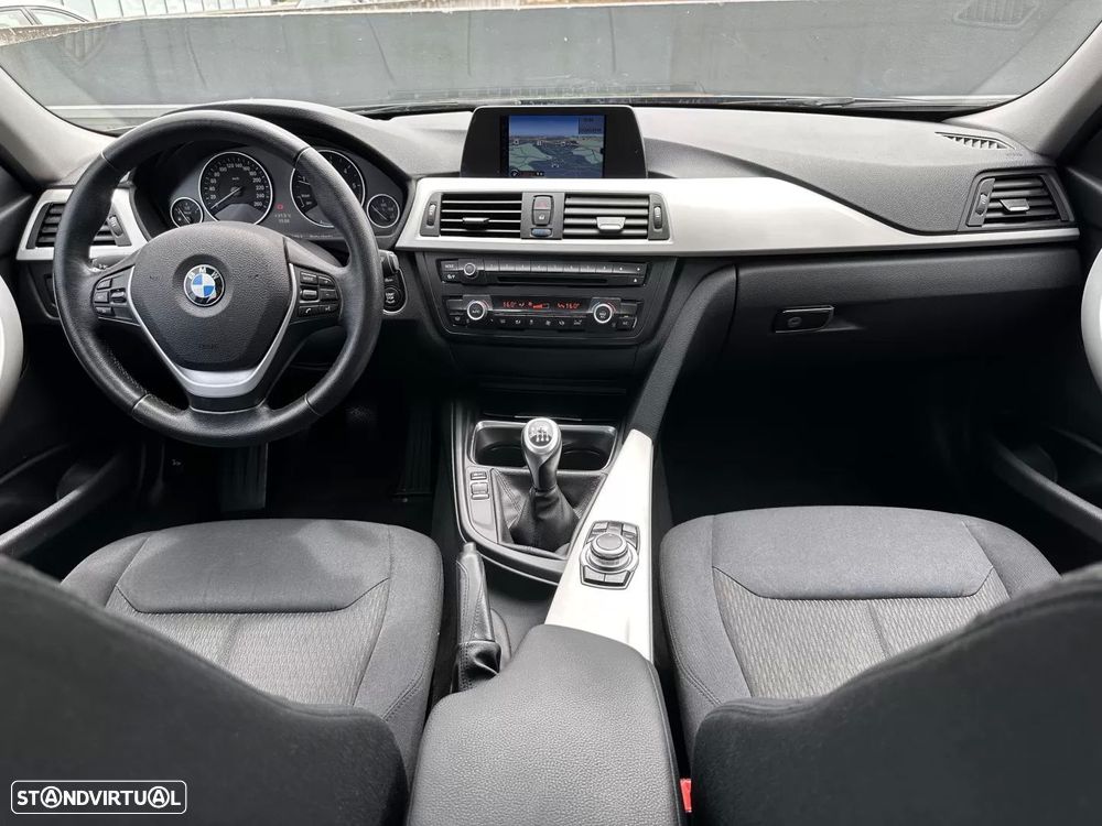 BMW 320 d EfficientDynamics Line Sport - 28