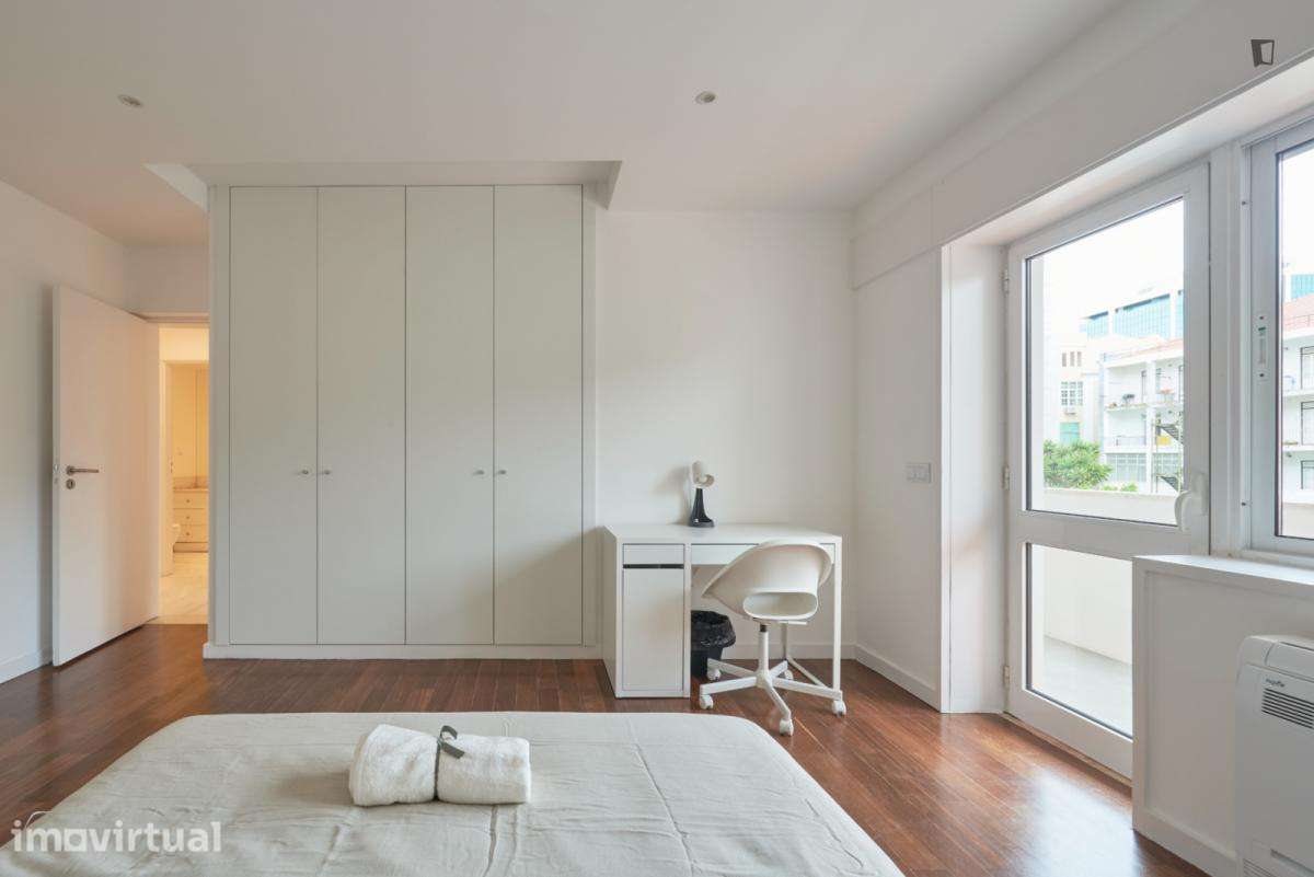 Quarto - localizado em Entrecampos Lisbon - Grande imagem: 4/25